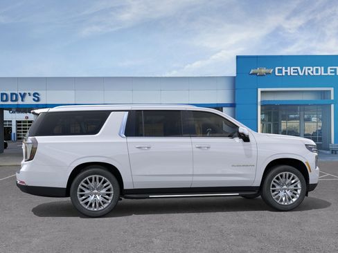 New 2026 Chevrolet Suburban LT w/ Comfort Package AWD/4WD image 6