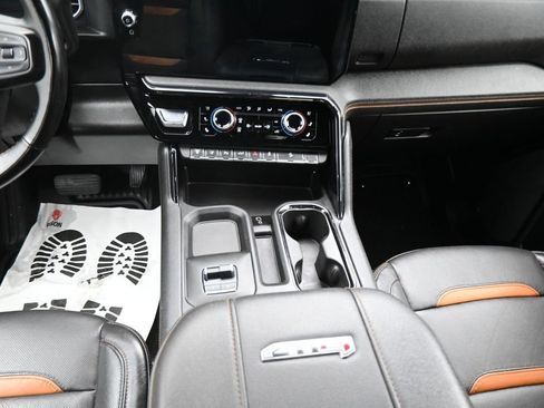 Used 2024 GMC Sierra 2500 AT4 w/ Technology Package AWD/4WD image 21
