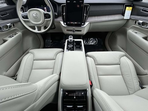 New 2026 Volvo XC90 B6 Ultra image 13