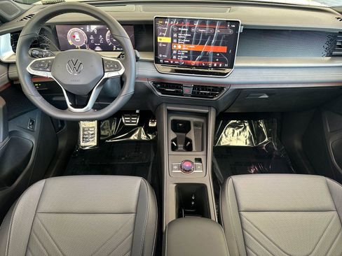 New 2026 Volkswagen Tiguan SE R-Line AWD/4WD image 12