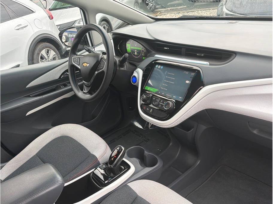 Used 2017 Chevrolet Bolt LT FWD image 7