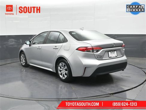 Used 2023 Toyota Corolla LE image 8