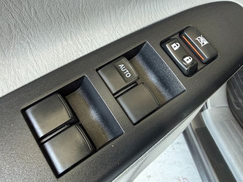 Used 2014 Toyota Tacoma PreRunner w/ TRD Off-Road Package RWD image 26