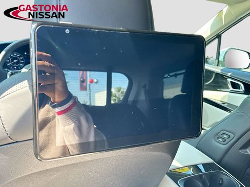Used 2024 Kia Carnival SX FWD image 34