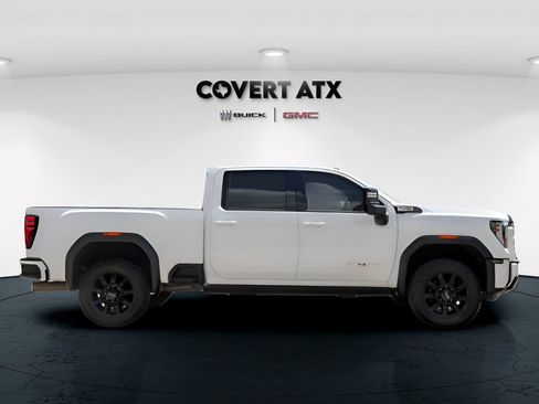 Used 2025 GMC Sierra 2500 AT4 w/ AT4 Premium Plus Package AWD/4WD image 7