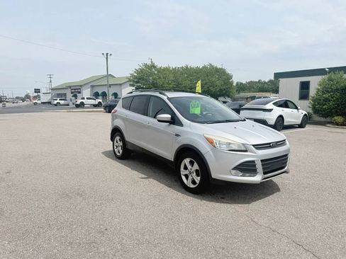 Used 2013 Ford Escape SE AWD/4WD image 2