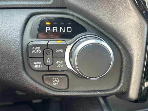 Used 2025 RAM 1500 Big Horn AWD/4WD image 18