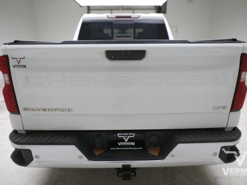 Used 2019 Chevrolet Silverado 1500 LTZ w/ LTZ Texas Edition RWD image 3