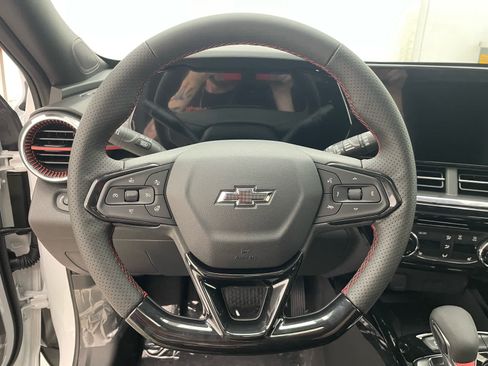 New 2026 Chevrolet Trax RS w/ Sunroof Package FWD image 12