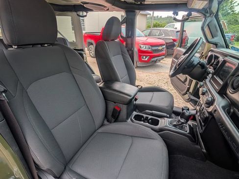 Used 2022 Jeep Wrangler Unlimited Sport AWD/4WD image 18