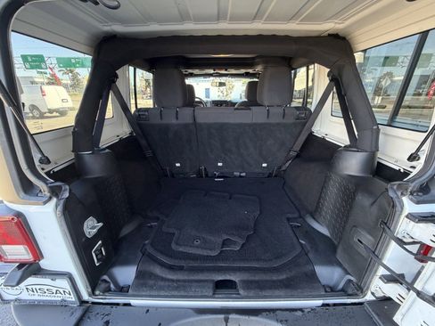 Used 2018 Jeep Wrangler Unlimited Sport S image 19