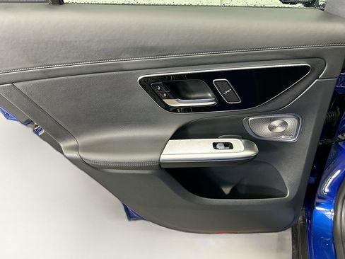 Certified 2025 Mercedes-Benz GLC 300 image 25