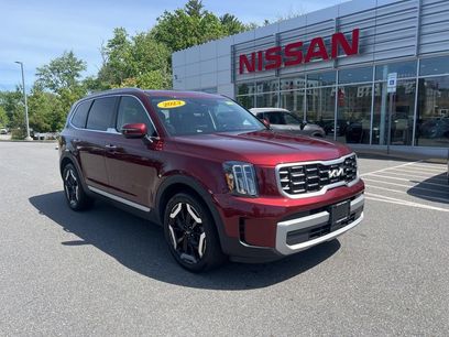 Used 2023 Kia Telluride S w/ S Sunroof Package