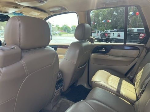 Used 2003 GMC Envoy SLT image 26