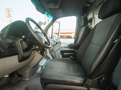 Used 2012 Mercedes-Benz Sprinter 2500 w/ Additional Battery Pkg image 10