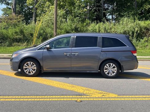 Used 2016 Honda Odyssey EX-L image 3