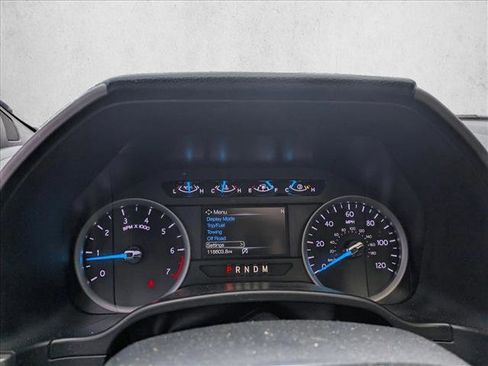 Used 2019 Ford Expedition XLT image 11