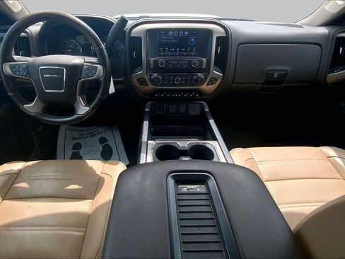 Used 2019 GMC Sierra 2500 Denali w/ Duramax Plus Package AWD/4WD image 16