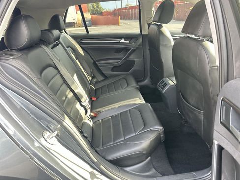 Used 2017 Volkswagen Golf SEL image 13