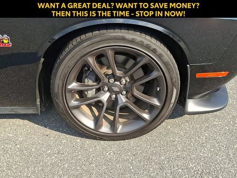 Used 2022 Dodge Challenger R/T Scat Pack RWD image 9
