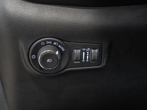 Certified 2022 Jeep Compass Latitude AWD/4WD image 40