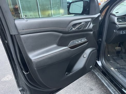 Used 2023 GMC Acadia AT4 w/ Technology Package image 5