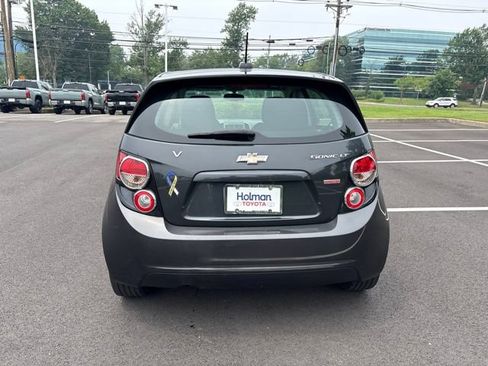 Used 2015 Chevrolet Sonic LT w/ Fun and Sun Package FWD image 7