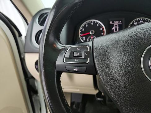Used 2016 Volkswagen Tiguan SEL FWD image 18