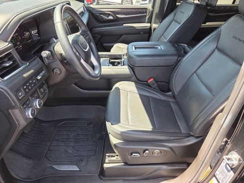 Used 2024 GMC Yukon XL Denali w/ Advanced Technology Package AWD/4WD image 10