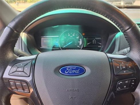 Used 2016 Ford Explorer XLT w/ Equipment Group 202A image 20