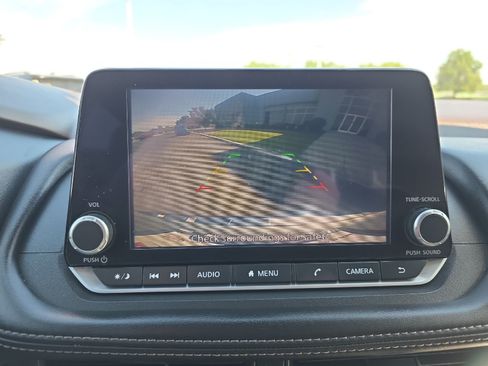 Used 2023 Nissan Rogue SV AWD/4WD image 32