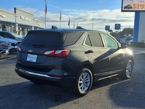 Used 2021 Chevrolet Equinox LT image 2