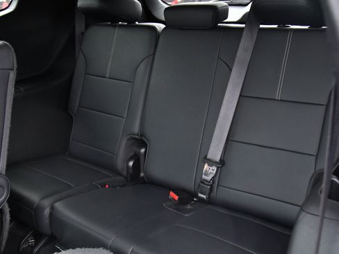 Used 2024 GMC Acadia Elevation image 45