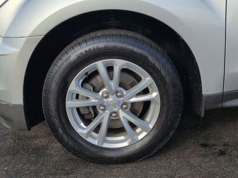 Used 2017 Chevrolet Equinox LT w/ Convenience Package image 10