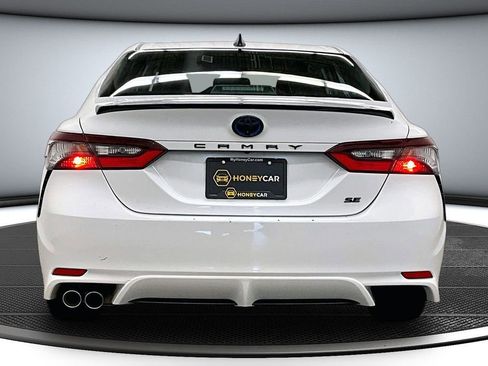 Used 2022 Toyota Camry SE w/ Convenience Package FWD image 5