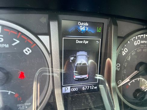 Used 2021 Toyota Tacoma TRD Sport w/ Technology Package RWD image 9