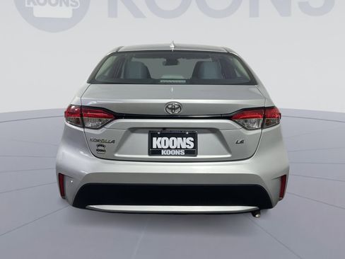 Used 2022 Toyota Corolla LE image 5