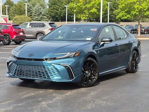Used 2026 Toyota Camry XSE AWD/4WD image 2