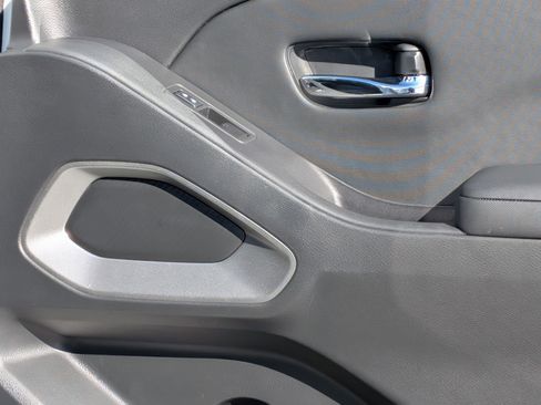 Certified 2024 Nissan Frontier SL w/ Technology Package image 33