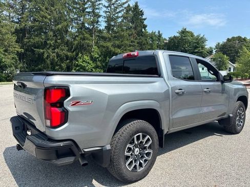 Used 2023 Chevrolet Colorado Z71 w/ Z71 Convenience Package 2 AWD/4WD image 6