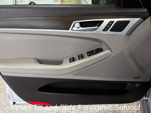 Used 2017 Genesis G80 3.8 w/ Option Group 03 image 10