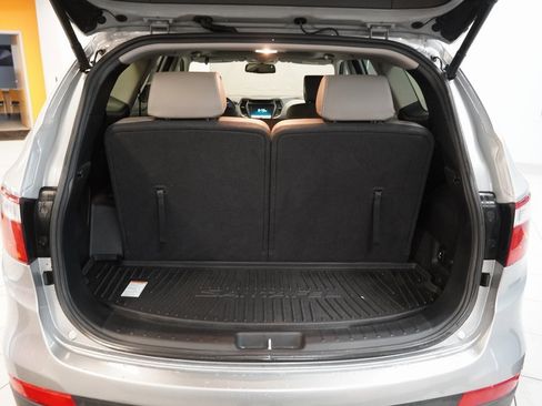 Used 2016 Hyundai Santa Fe SE w/ Option Group 03 image 16