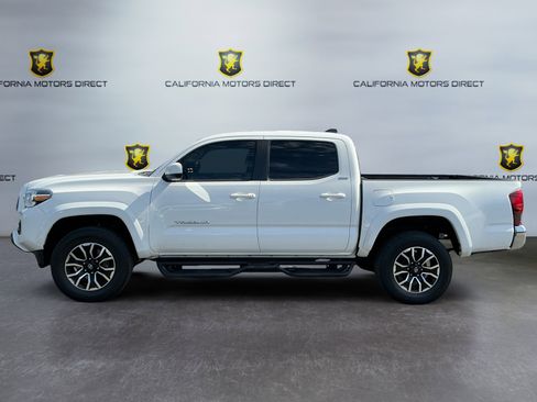 Used 2022 Toyota Tacoma SR5 RWD image 8