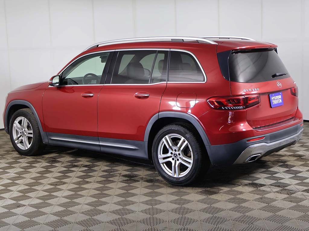 Used 2022 Mercedes-Benz GLB 250 4MATIC image 7