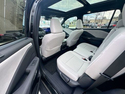 Used 2025 Lexus TX 350 AWD image 33