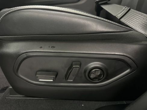 New 2026 Jeep Grand Cherokee Limited AWD/4WD image 4