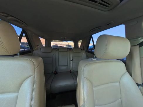 Used 2011 Mercedes-Benz ML 350 4MATIC image 28