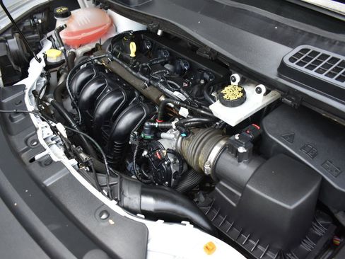 Used 2019 Ford Escape S image 48