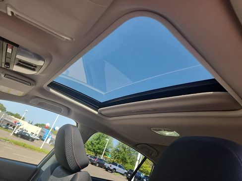 Used 2023 Subaru Crosstrek 2.0i Premium image 15