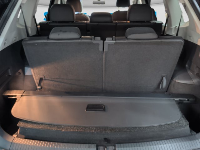 Used 2020 Volkswagen Tiguan SE FWD image 23